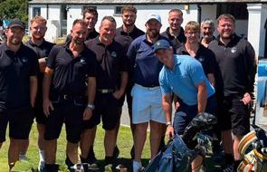 Rorywiththegreenkeepers.jpg
