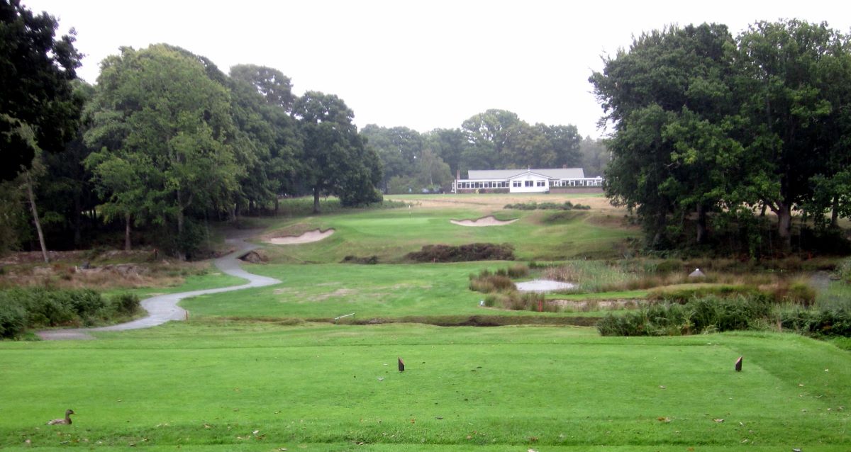 One of Brokenhurst's several tricky short holes