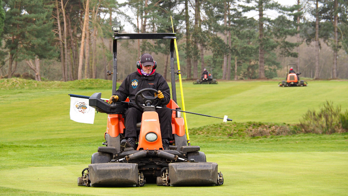 Greenkeeper at work at Ipswich (Purdis Heath).jpg