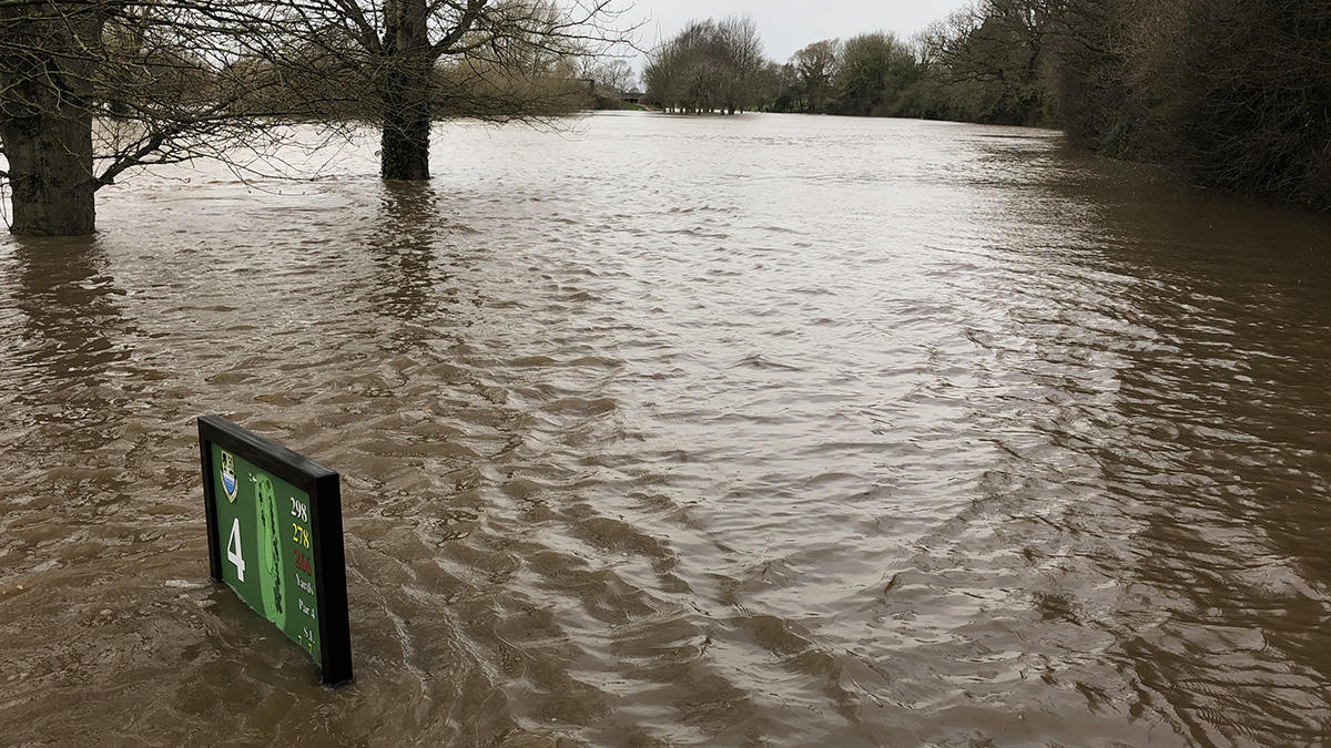 Aldwark Manor 4th hole flooded WEB.jpg