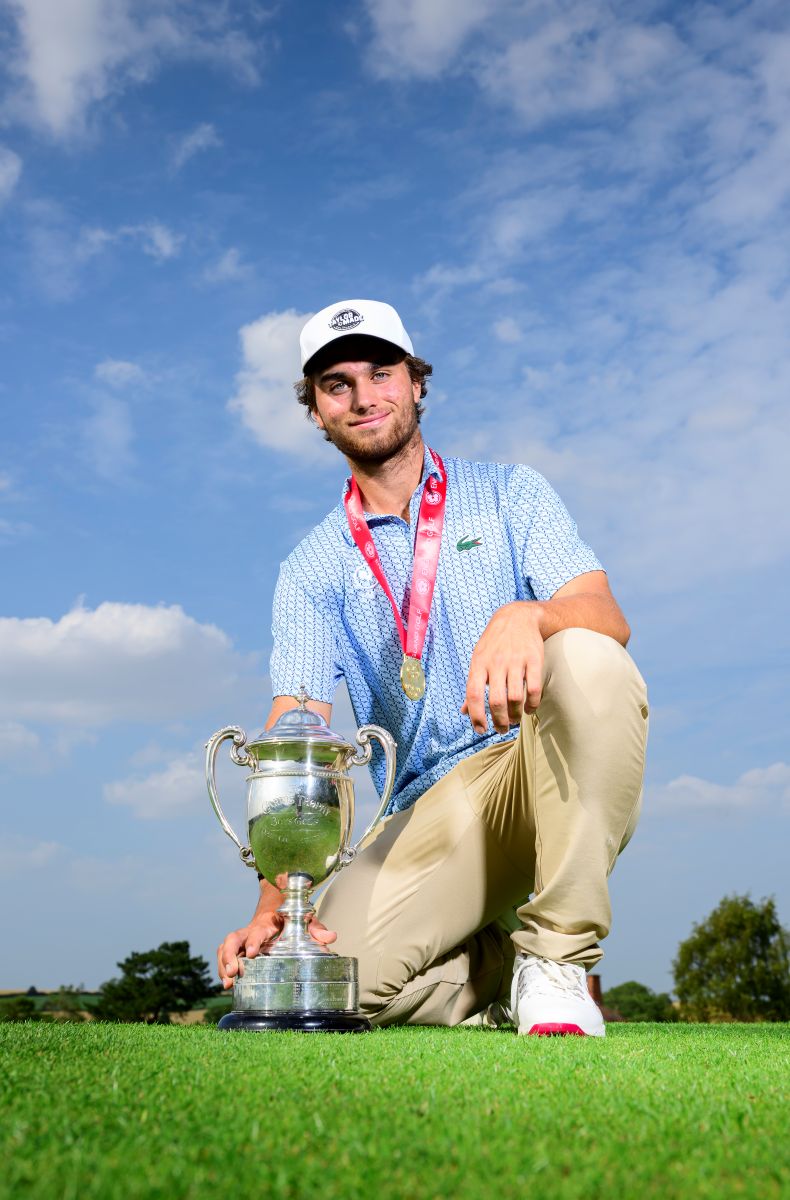 Carris Trophy winner Callixte Alzas.jpg