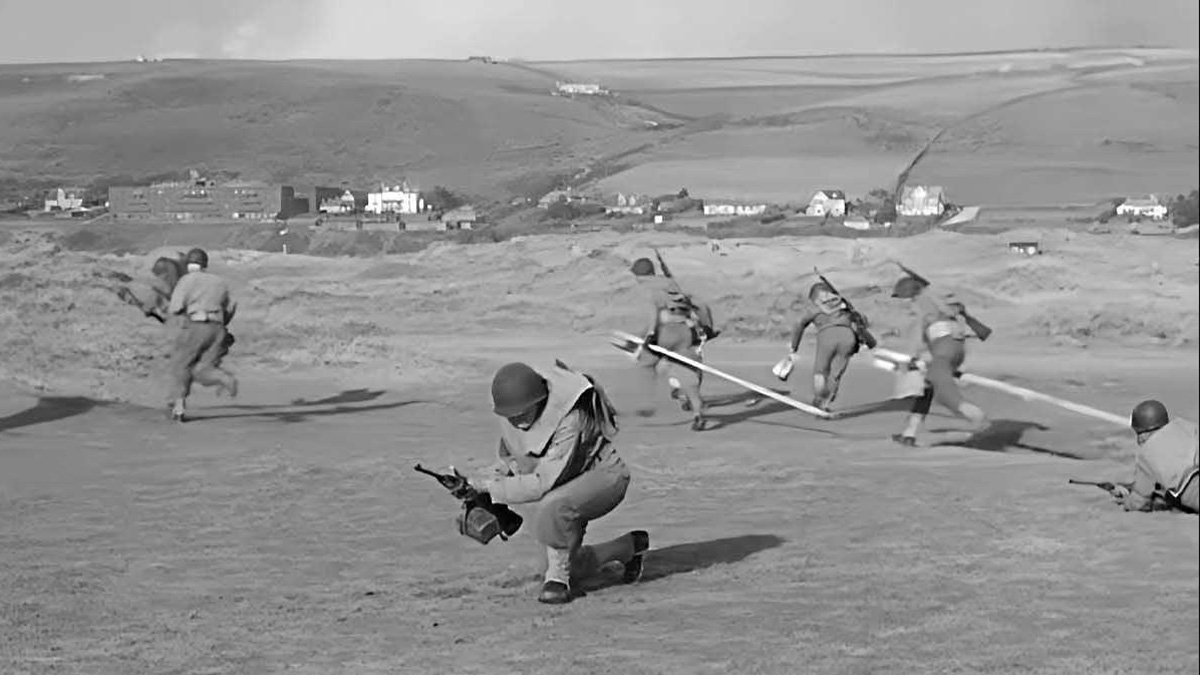 American troops practising at Saunton - the current course manager, Murray Walker, resides in the white house at the far right of this picture.jpg