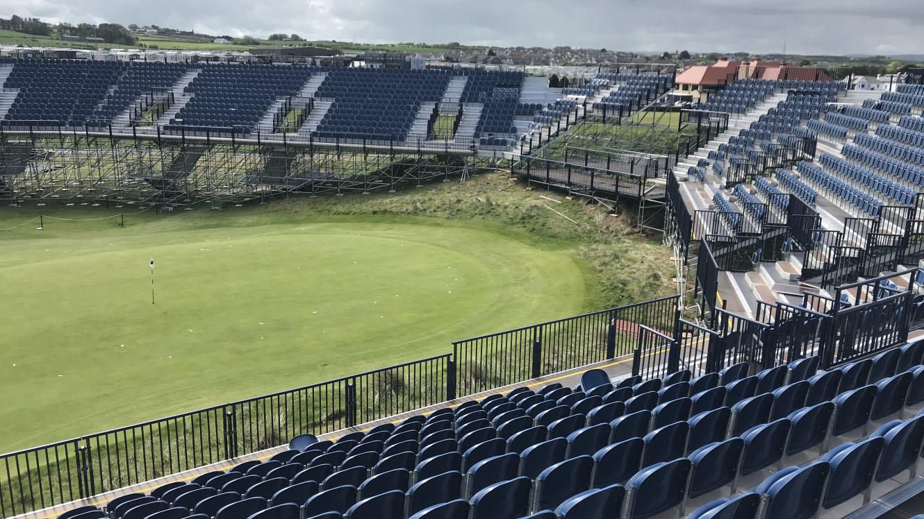 The horseshoe grandstand at 18.jpg