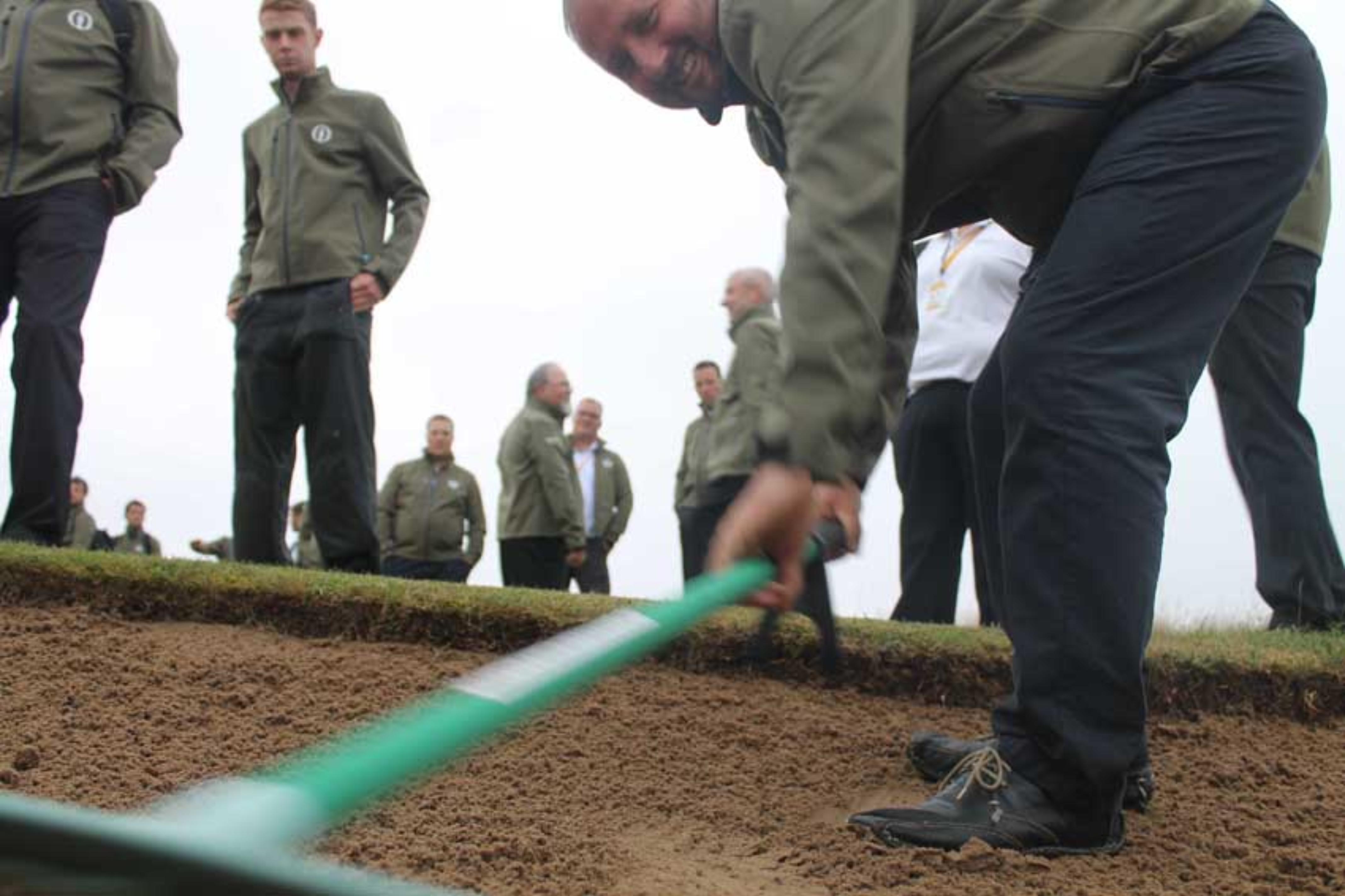 Bunker raking.JPG